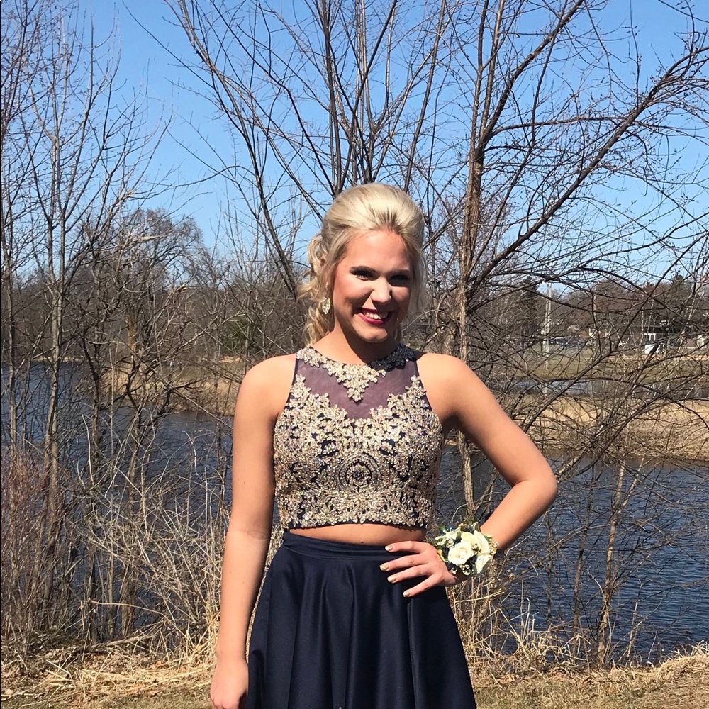 High-Low navy blue and gold prom dress. - Picture 2 of 8